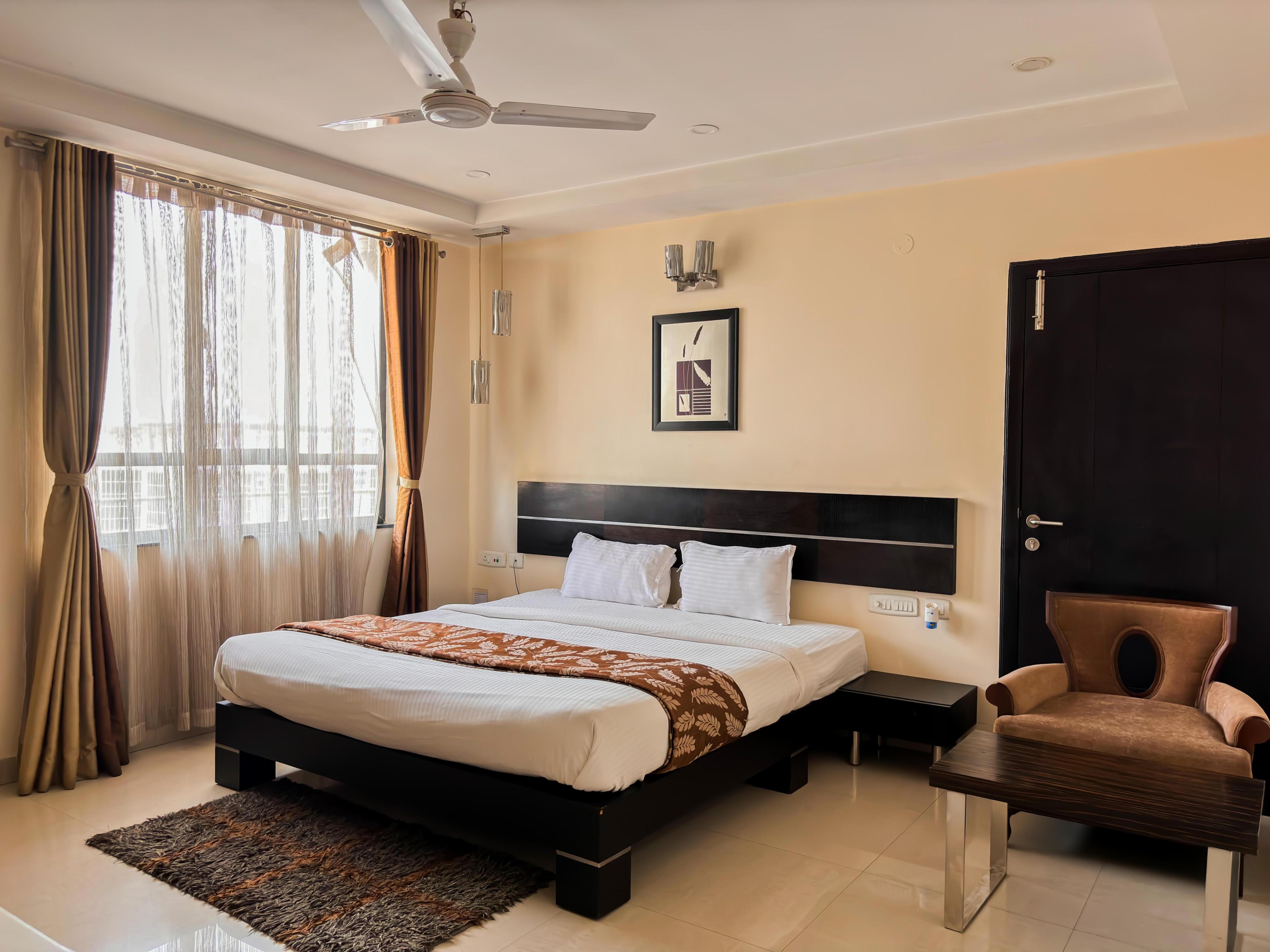 Hotel Brahmaputra Residency Room Type - Deluxe Room King Bed