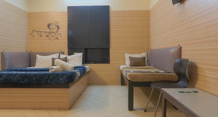 Hotel Shrimmaya, Ujjain Room Type - Deluxe Room Hotel Shrimmaya, Ujjain Room Type - Deluxe Room