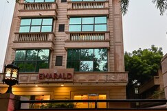 Address of Emarald Hotel