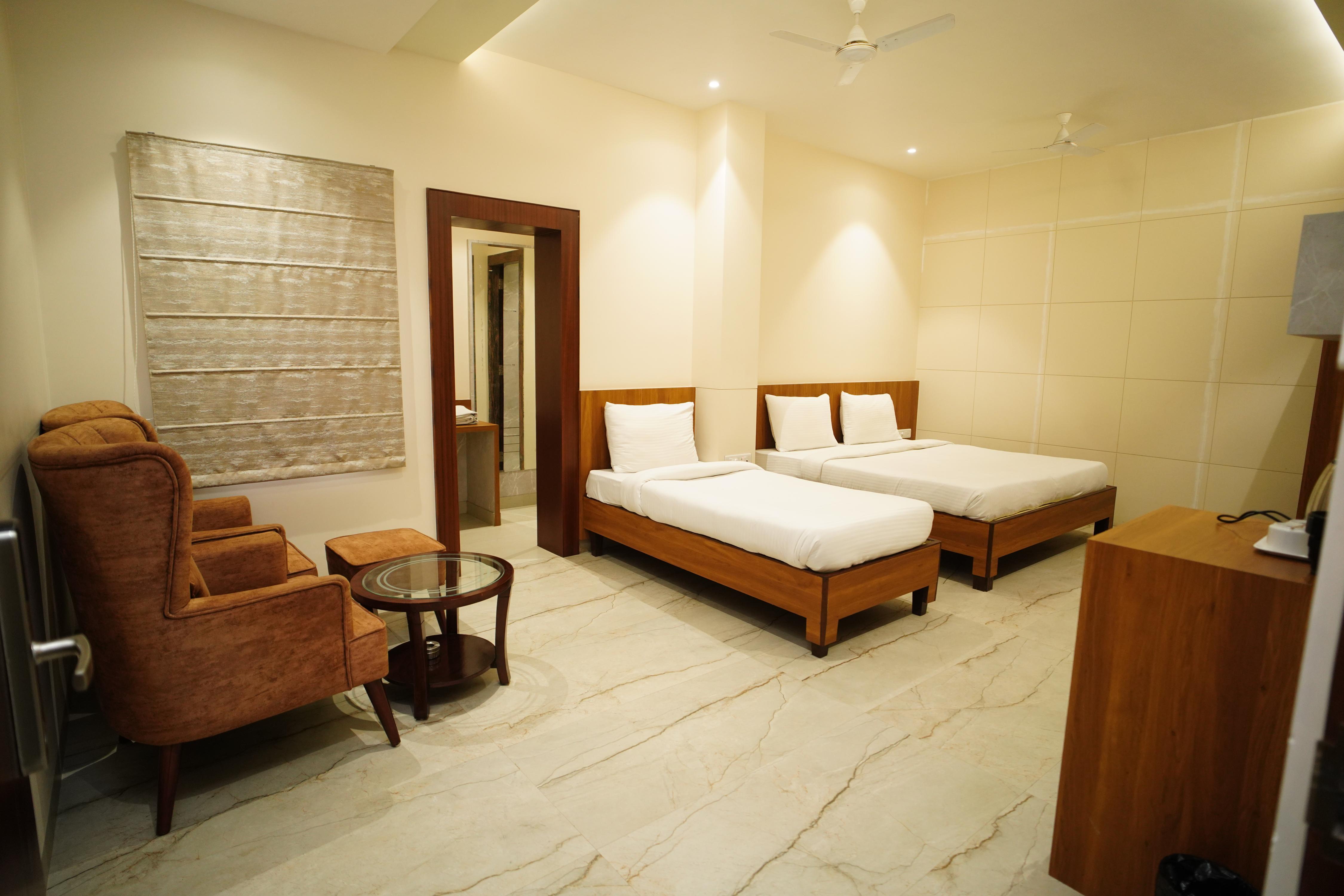 Hotel City Grand Opposite Varanasi Cantt Station Room Type - TRIPLE EXECUTIVE ROOM