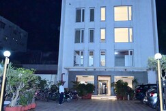 Hotel City Grand Opposite Varanasi Cantt Station