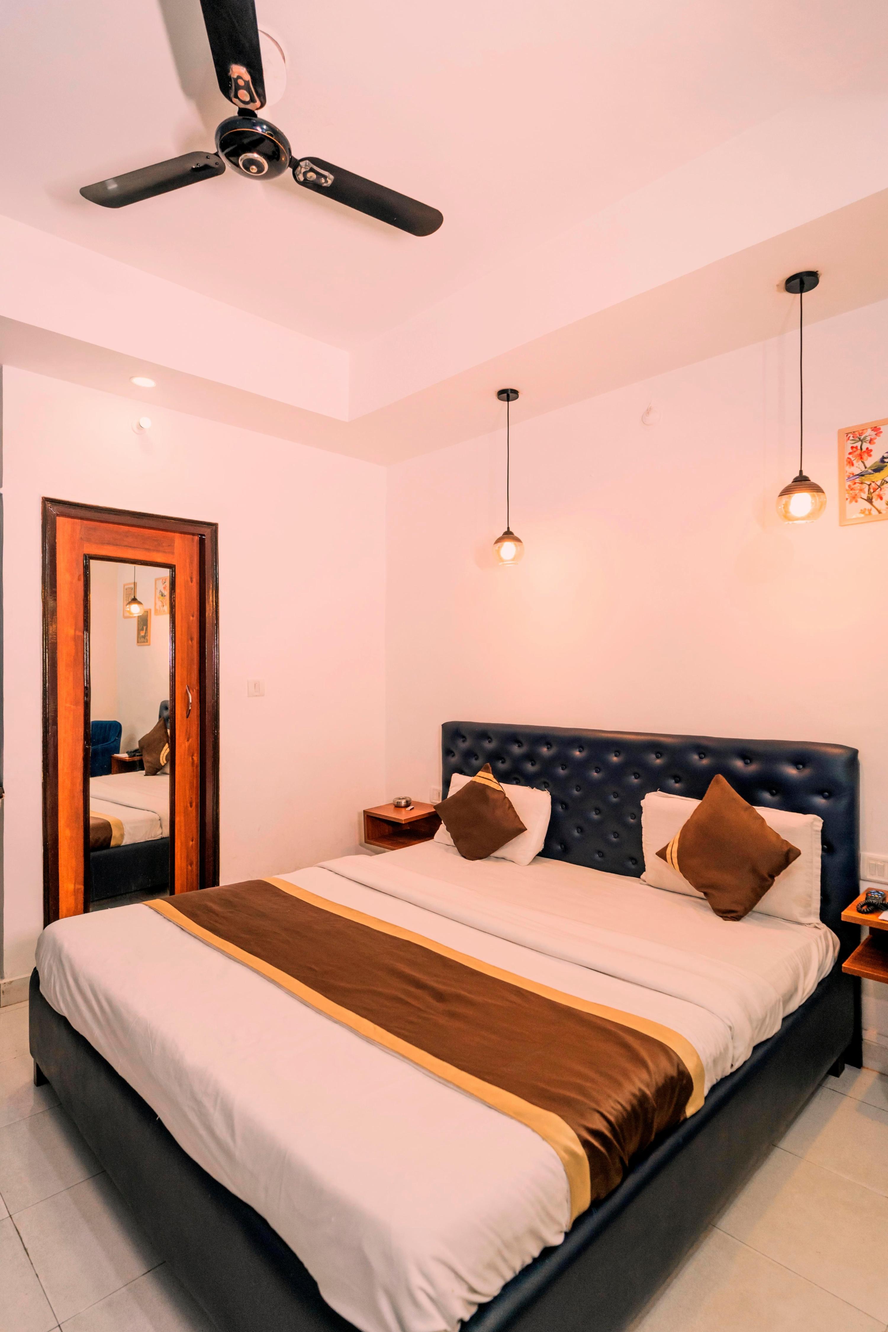 Hotel DIDI International - Tap to explore photos