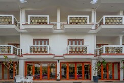 White Pearl Suites by Rosetum