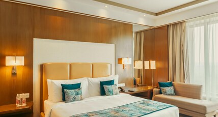 Crowne Plaza Hotel New Delhi Okhla by IHG Room Type - 1 King Bed Standard Accessible Crowne Plaza Hotel New Delhi Okhla by IHG Room Type - 1 King Bed Standard Accessible
