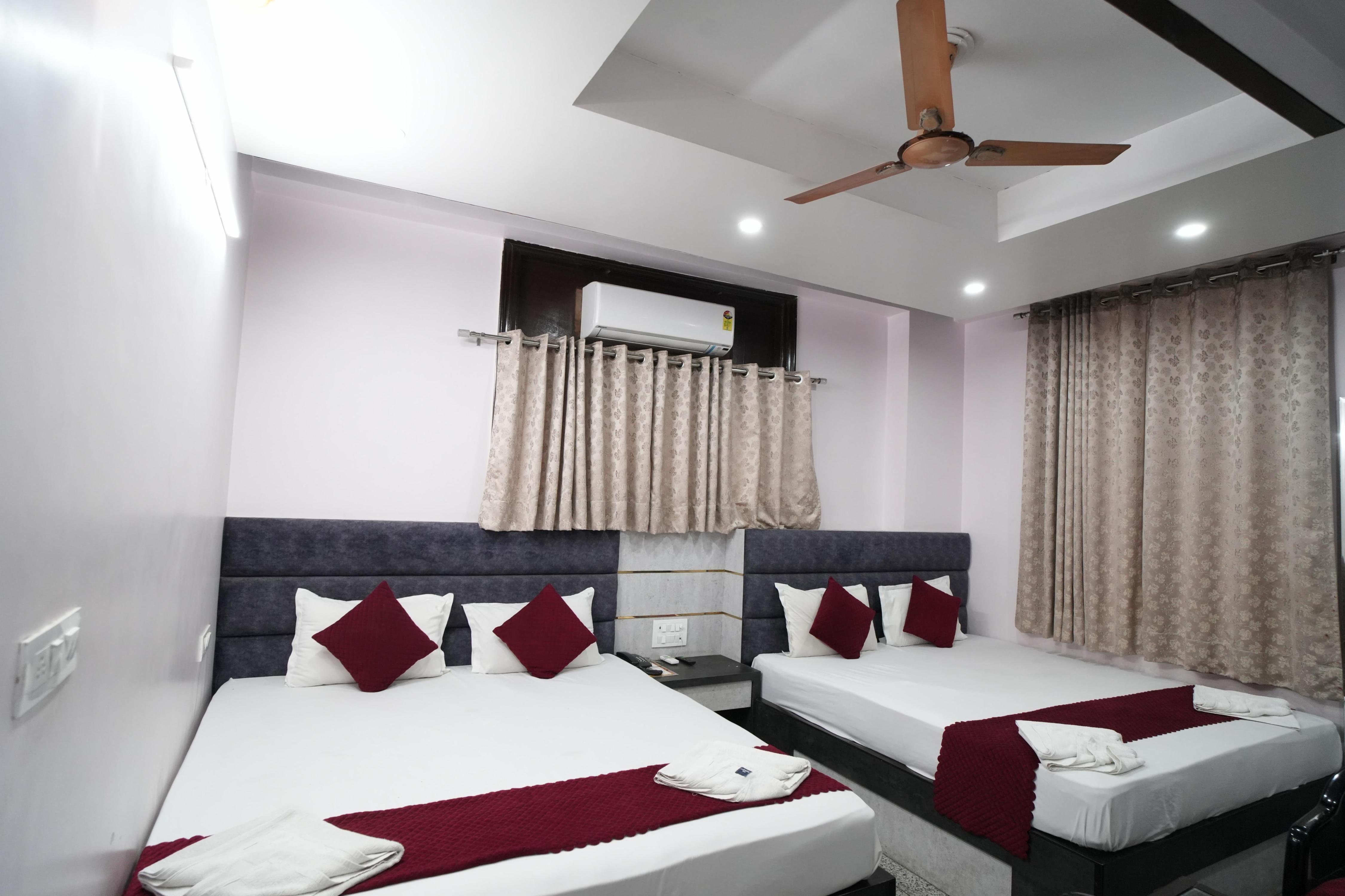 Hotel Jinendra Inn - Tap to explore photos