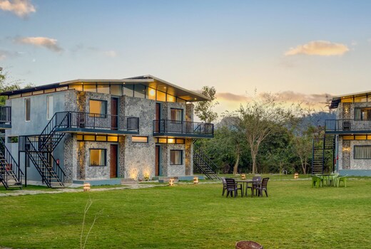 Corbett Machaan Resort
