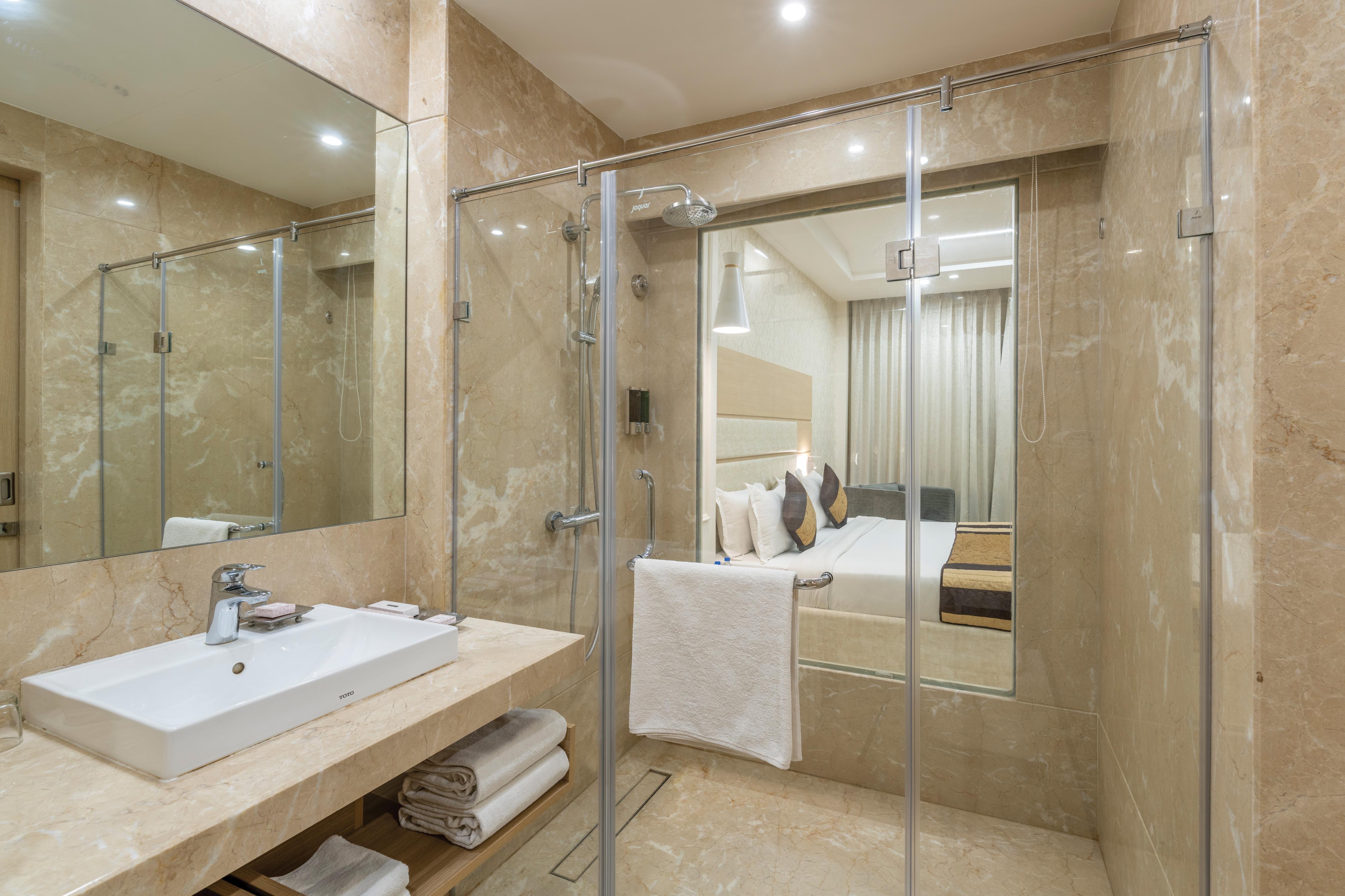 Lariya Resort Room Type - Deluxe Room with Garden View