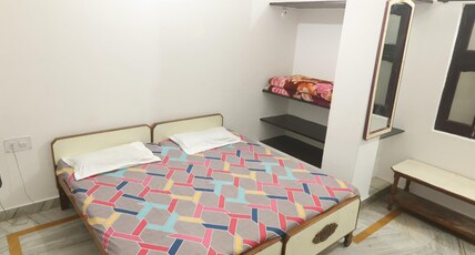 Hotel Raman Palace (PURE VEGETARIAN FAMILY HOTEL) Room Type - Standard Room NON AC Hotel Raman Palace (PURE VEGETARIAN FAMILY HOTEL) Room Type - Standard Room NON AC