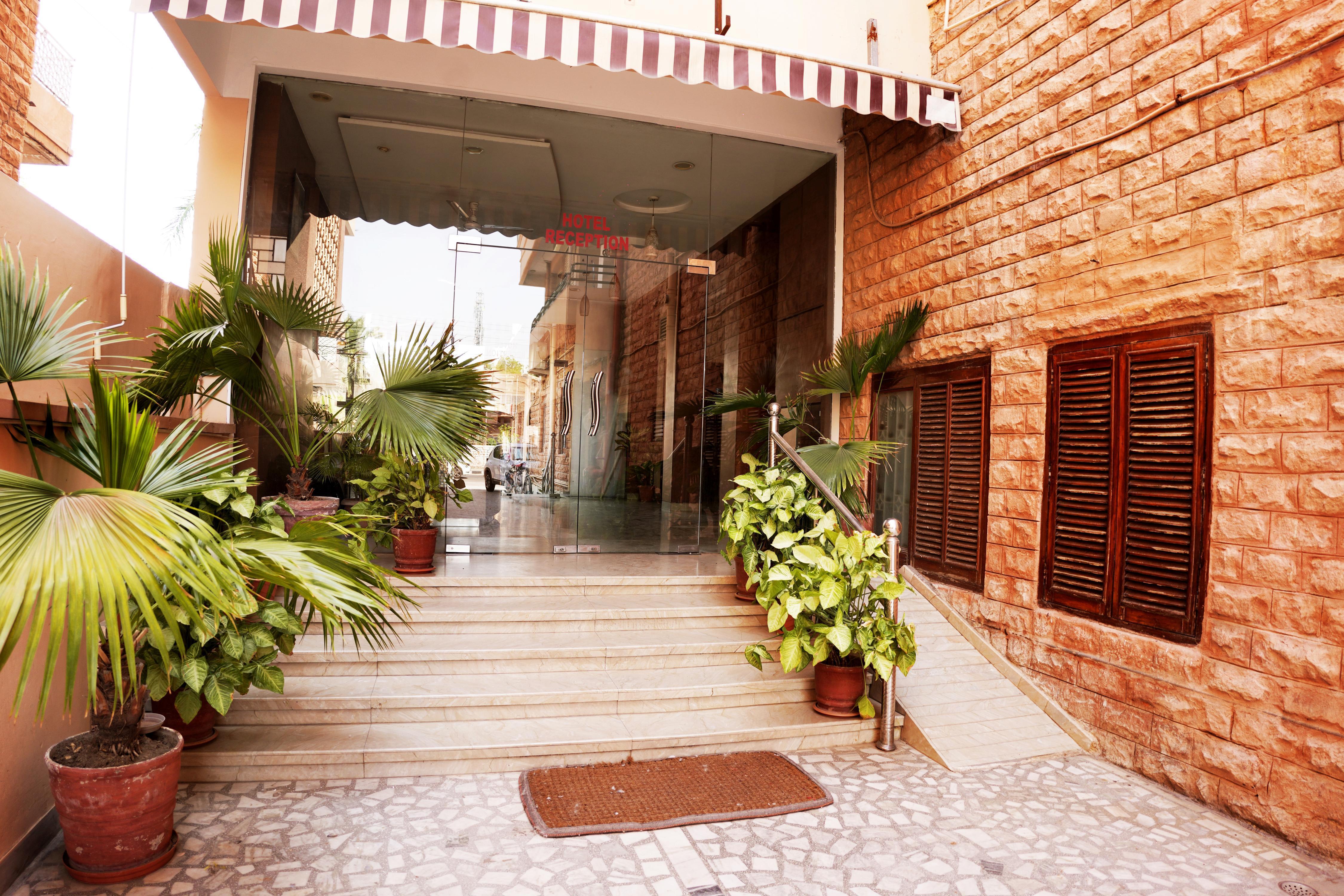 Hotel Sandhu Palace - Tap to explore photos