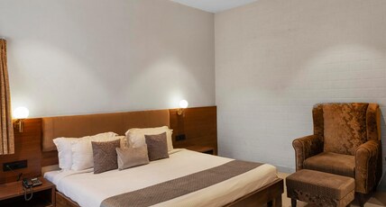 Jeevantara Club And Resort Room Type - Premium Double Bed