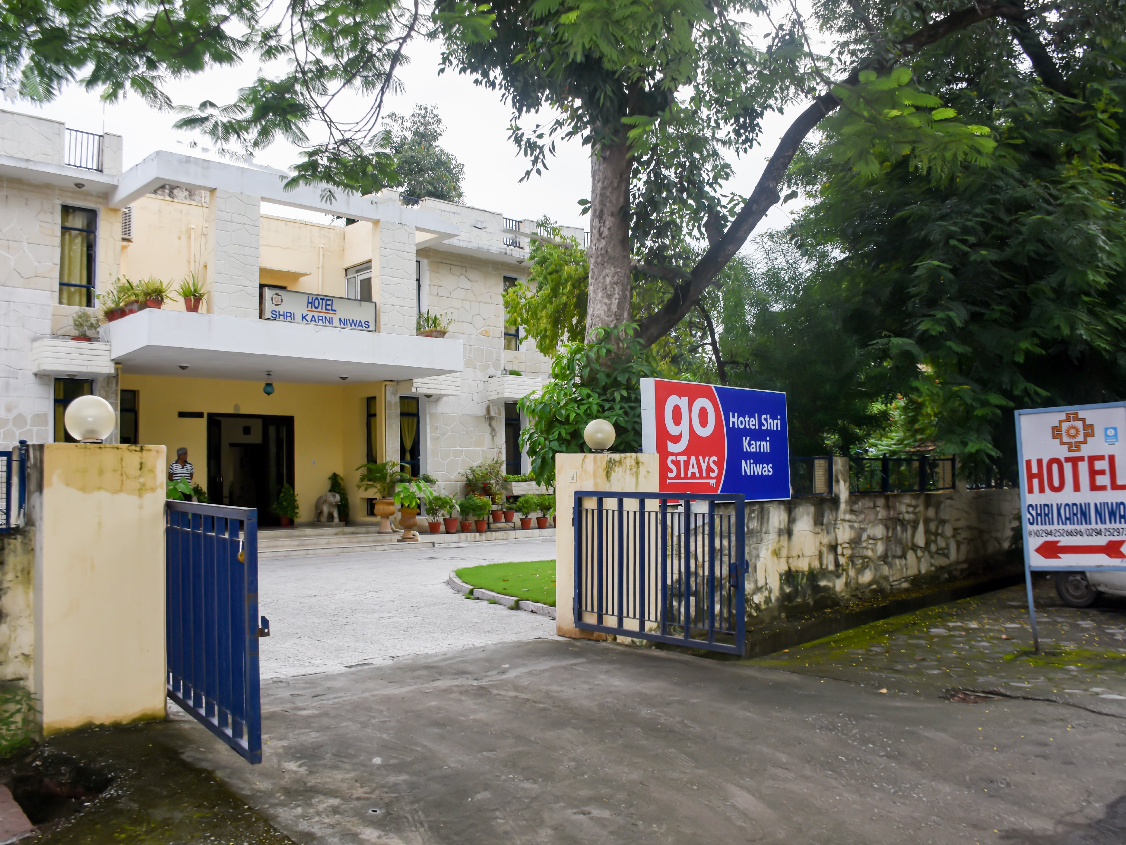 Hotel Shri karni niwas - Tap to explore photos