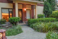 Corbett Wild Iris Spa & Resorts