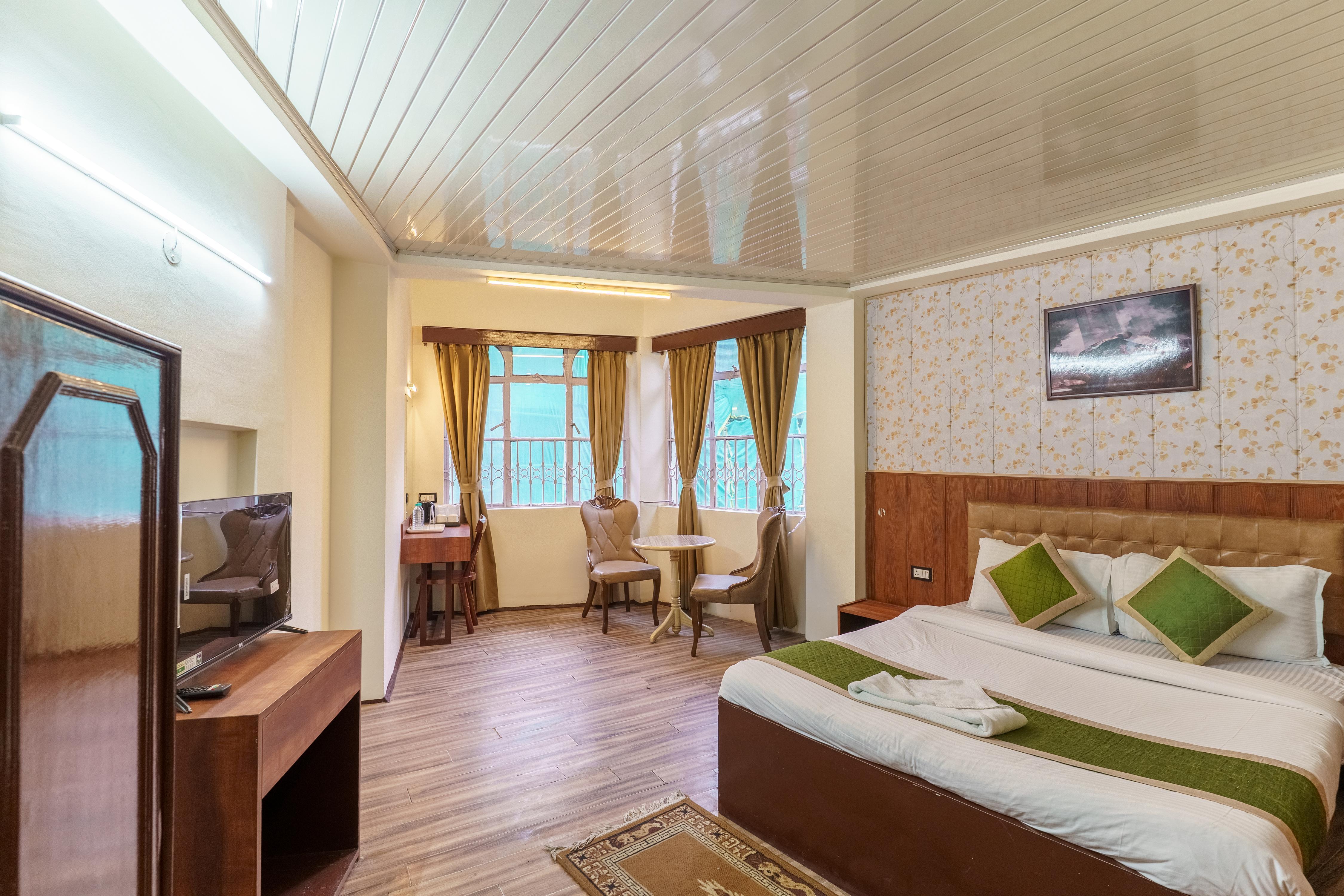 Hotel Yuma Room Type - Deluxe Room with City View