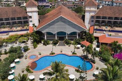 Radisson Blu Cavelossim Beach