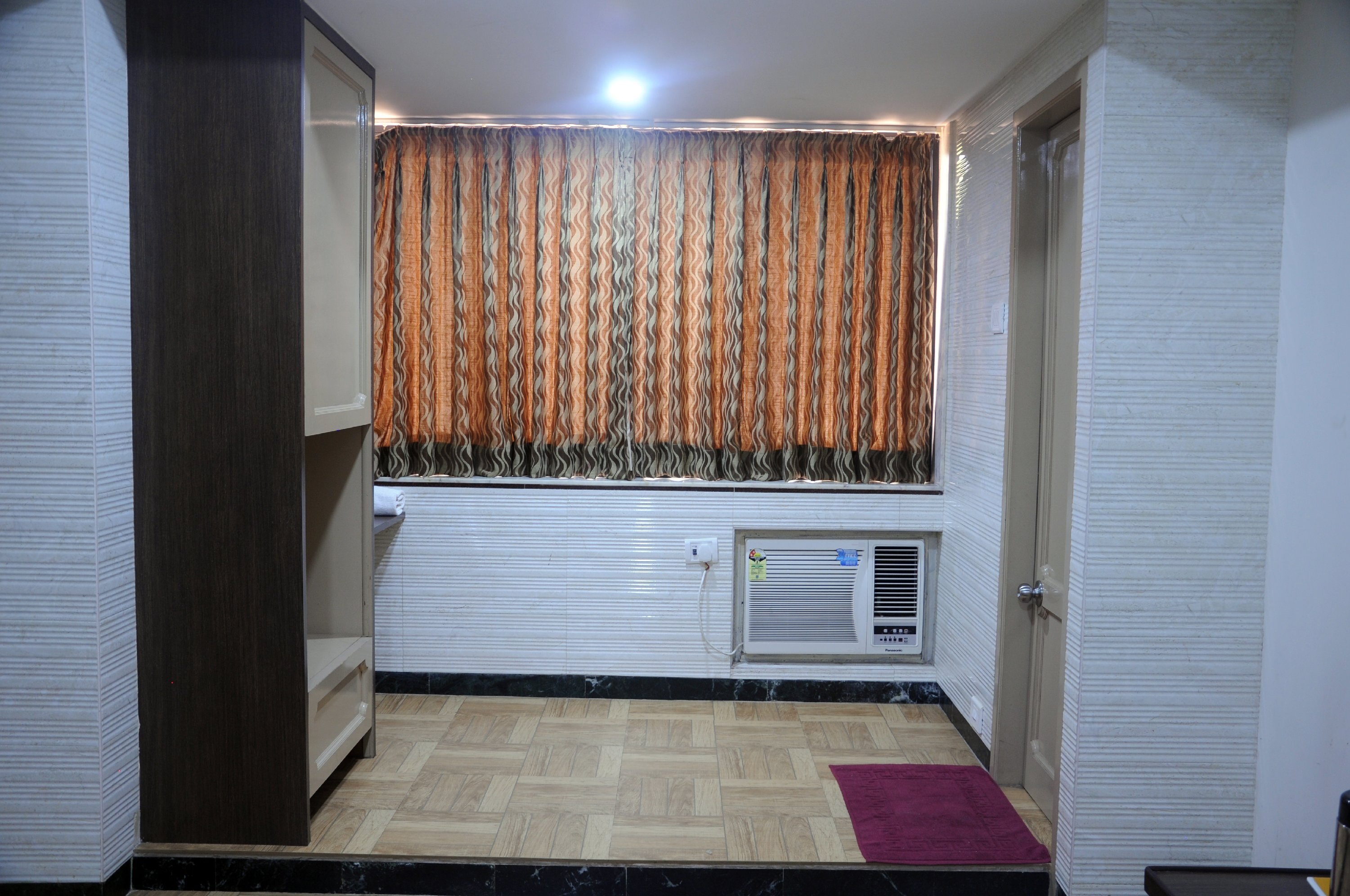 Hotel Gokul Anand - Tap to explore photos