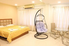 Address of HOTEL KOHINOOR SQUARE