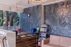 Tarkarli Niwas Nyahari | Rooms & Restaurant