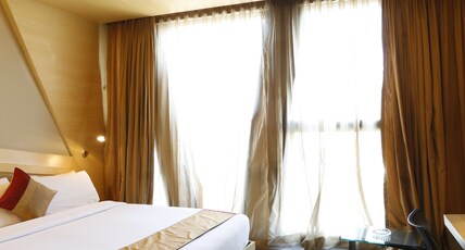 Dragonfly Hotel - The Art Hotel Room Type - Deluxe Room