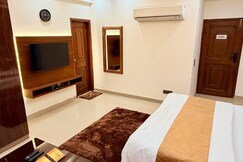 Kashish Residency & Banquet