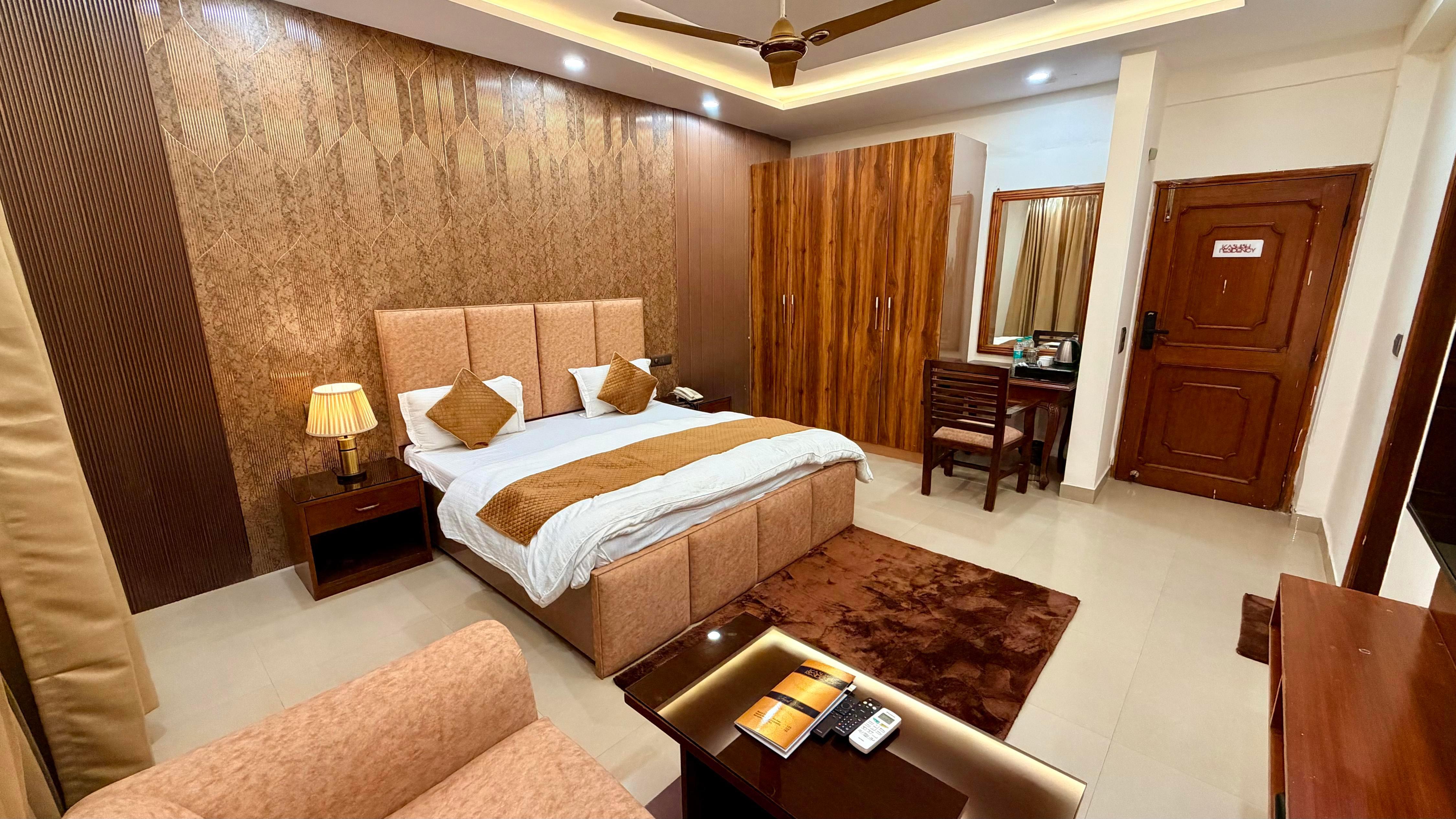 Kashish Residency - Premium Rooms Room Type - Signature Room