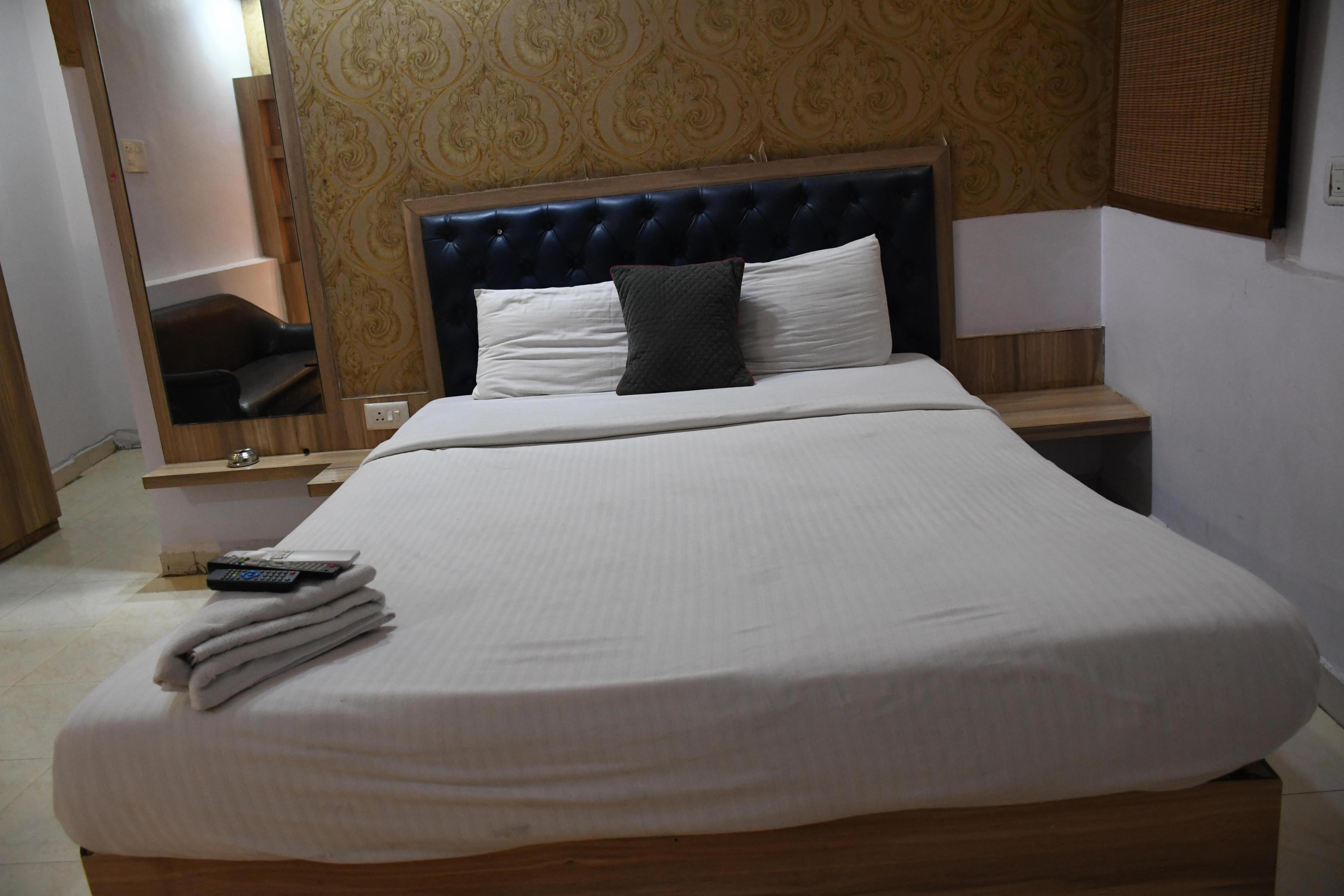 SwagStay Hotel Avadh, Nagpur - Tap to explore photos