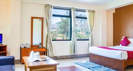 Sparrow Juniper Tree 2 min walk To Mg Marg Room Type - Executive King With Mountain View Sparrow Juniper Tree 2 min walk To Mg Marg Room Type - Executive King With Mountain View