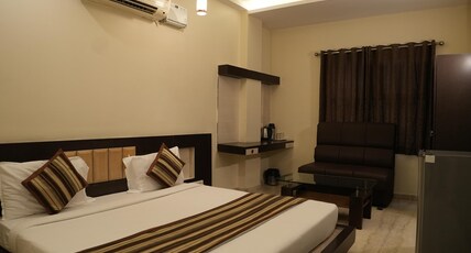 Hotel Sundaram Room Type - Royal Deluxe Room Hotel Sundaram Room Type - Royal Deluxe Room