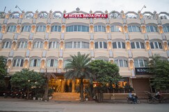 Photos of NEW HOTEL BROADWAY