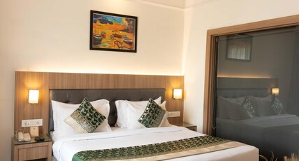 NEW HOTEL BROADWAY Room Type - Club Royal Room