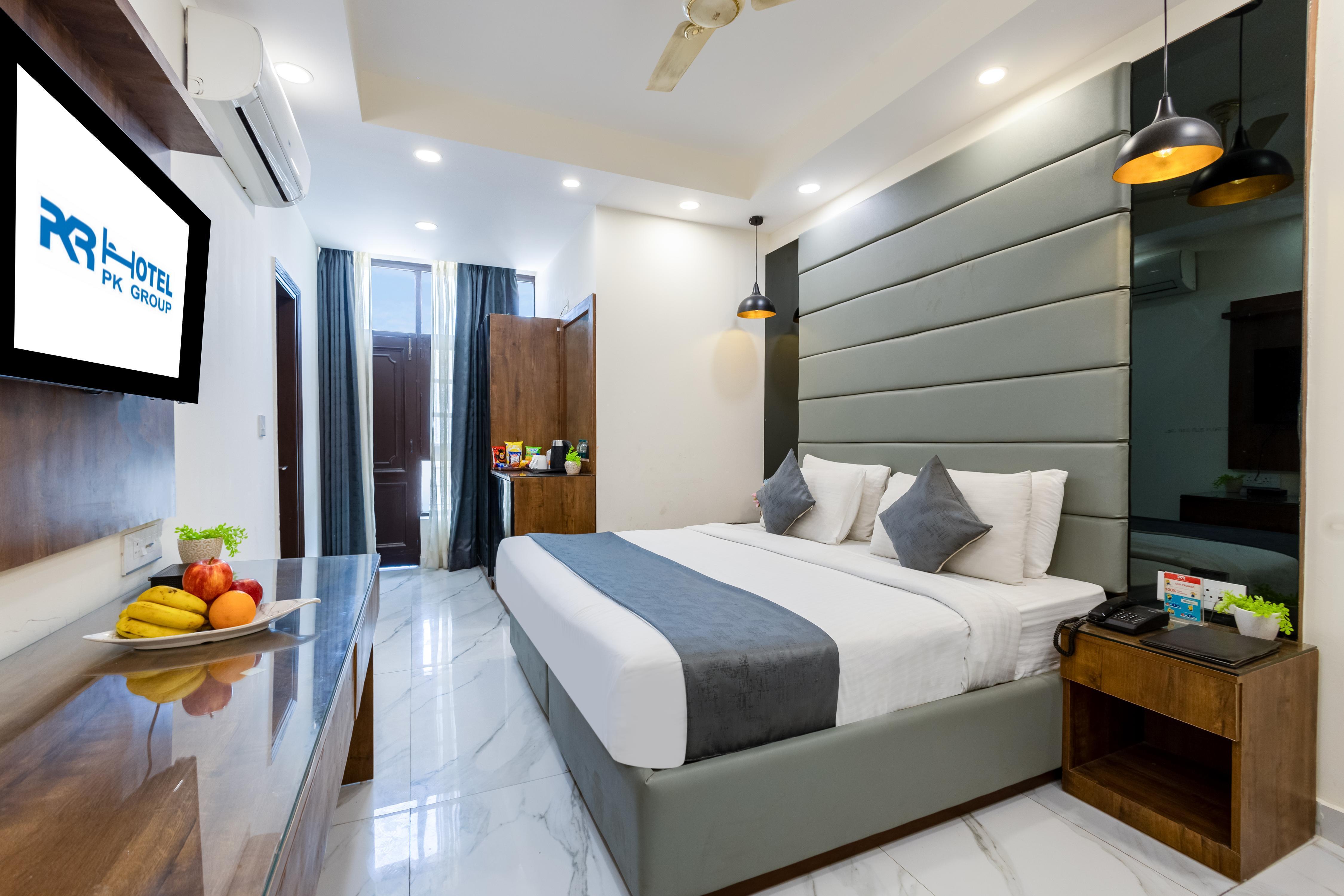 Hotel PK Residency Sector 18 Noida Room Type - Premier Room with Balcony with Gym Access
