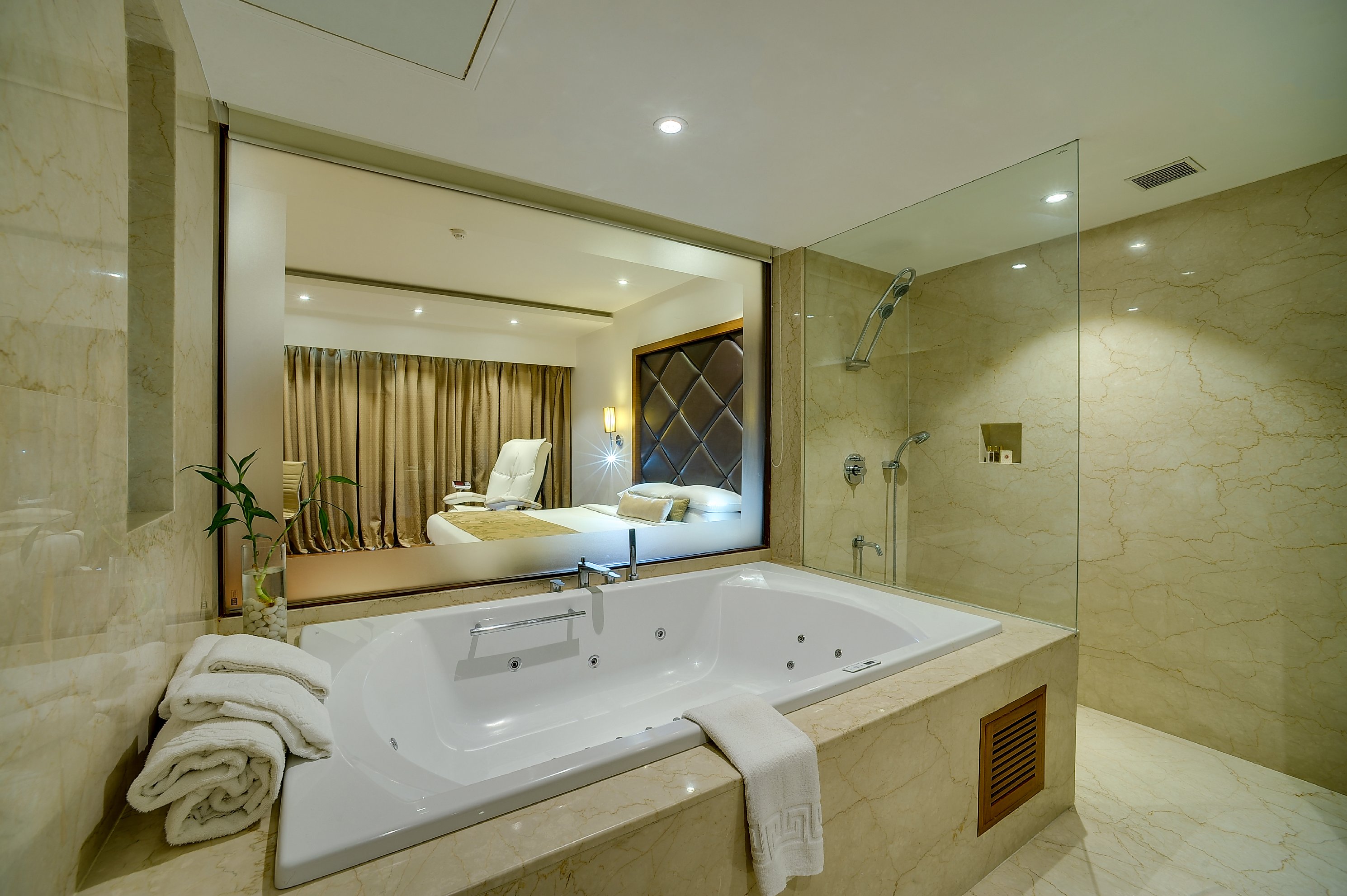 Ramee Grand Hotel and Spa - Tap to explore photos
