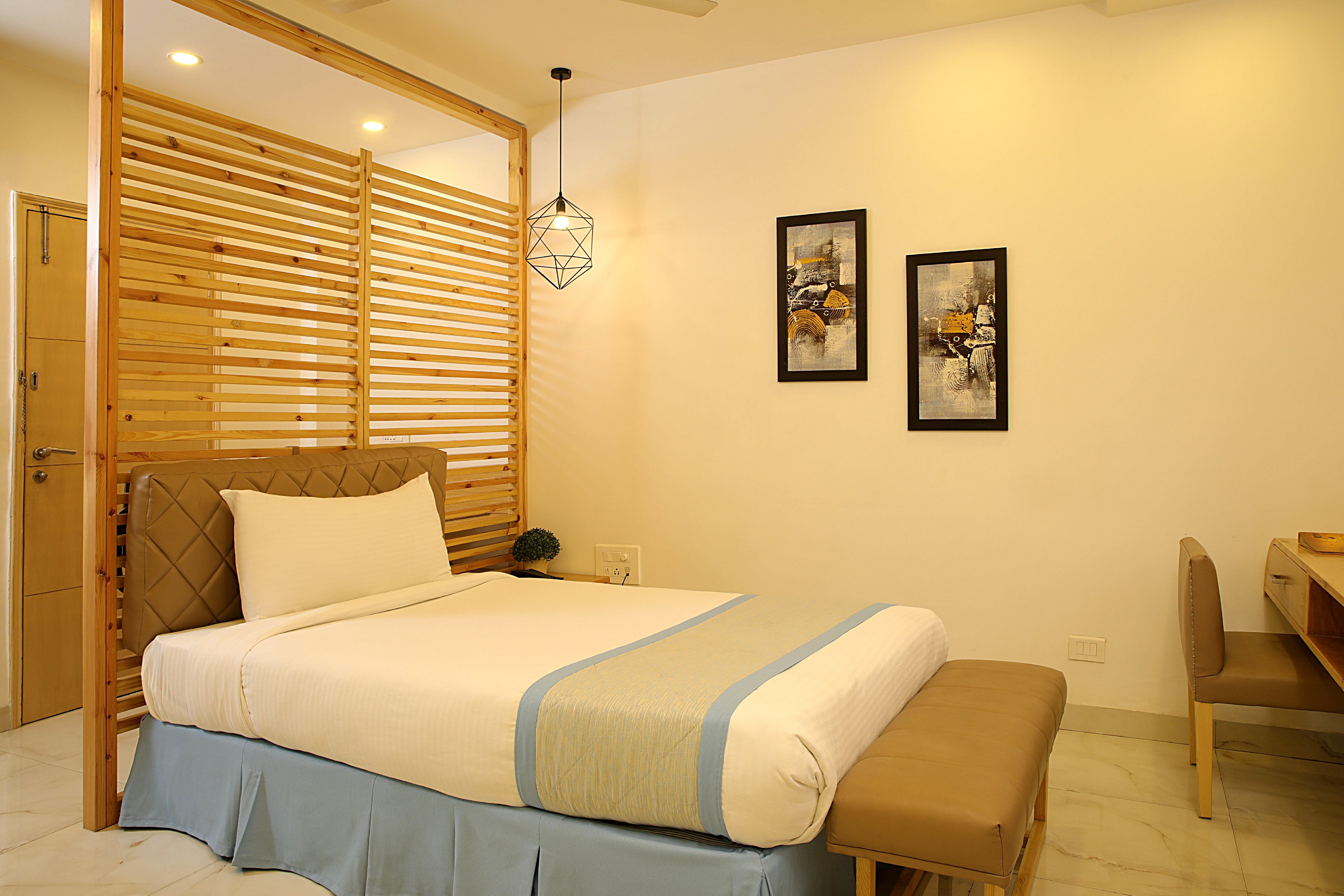 Ahuja Residency, Dlf Phase II - Tap to explore photos
