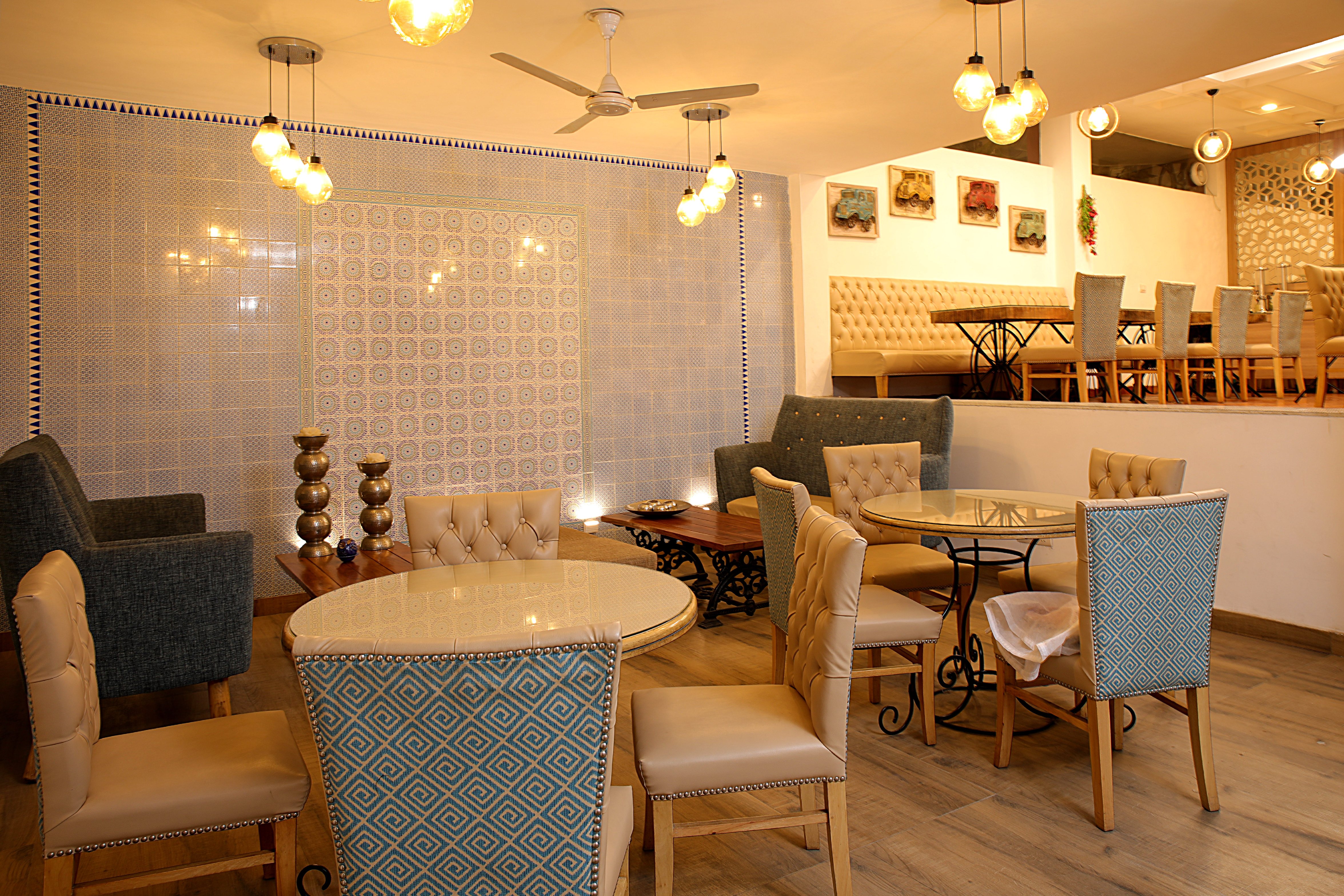 Ahuja Residency, Dlf Phase II - Tap to explore photos