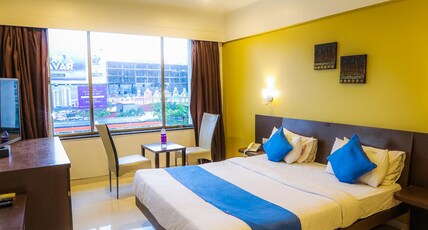 Hotel Solitaire Room Type - Deluxe AC Room