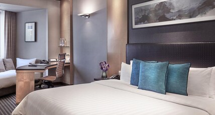 M Hotel Singapore City Centre Room Type - Premier Triple with One Hollywood Twin