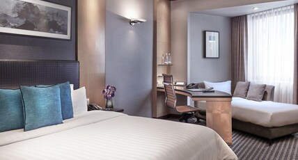 M Hotel Singapore City Centre Room Type - Premier with One King Bed and One Sofa Bed