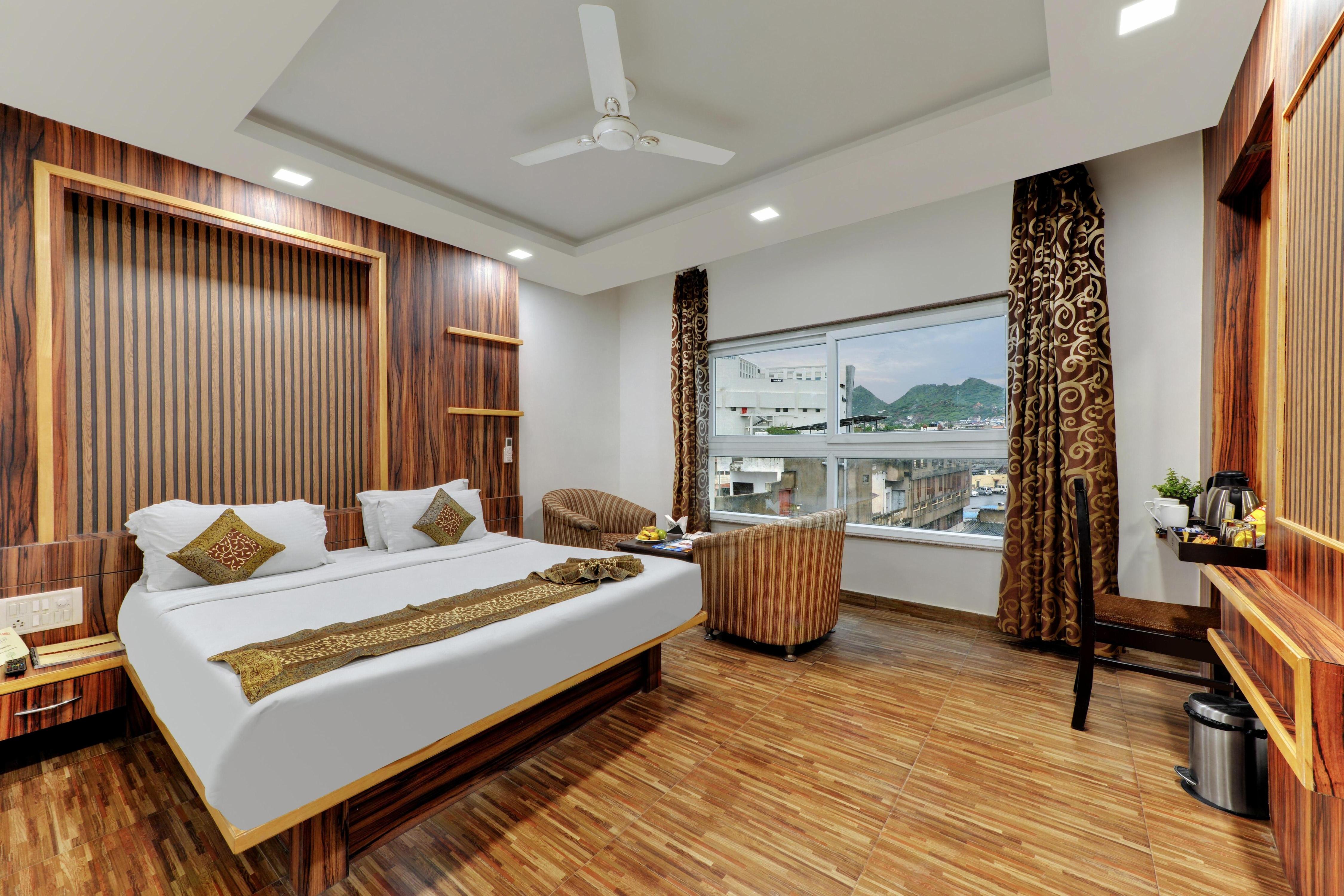 The Royal Melange Beacon Room Type - Deluxe Room