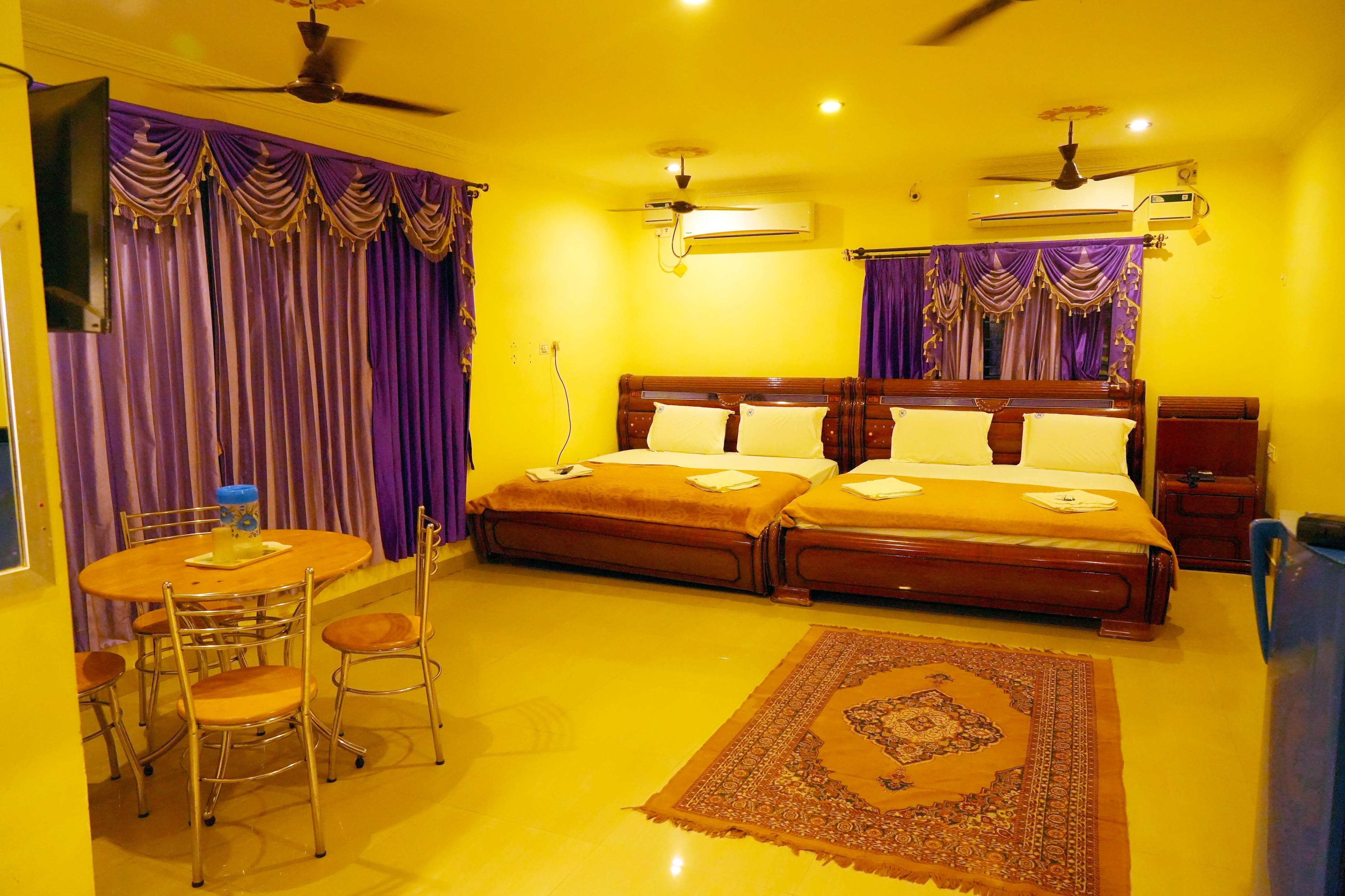 Hotel Supreme Room Type - Supreme Suit Ac