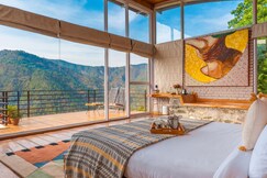 Seclude Ramgarh, Cliff's Edge - An Instgrammable Resort 