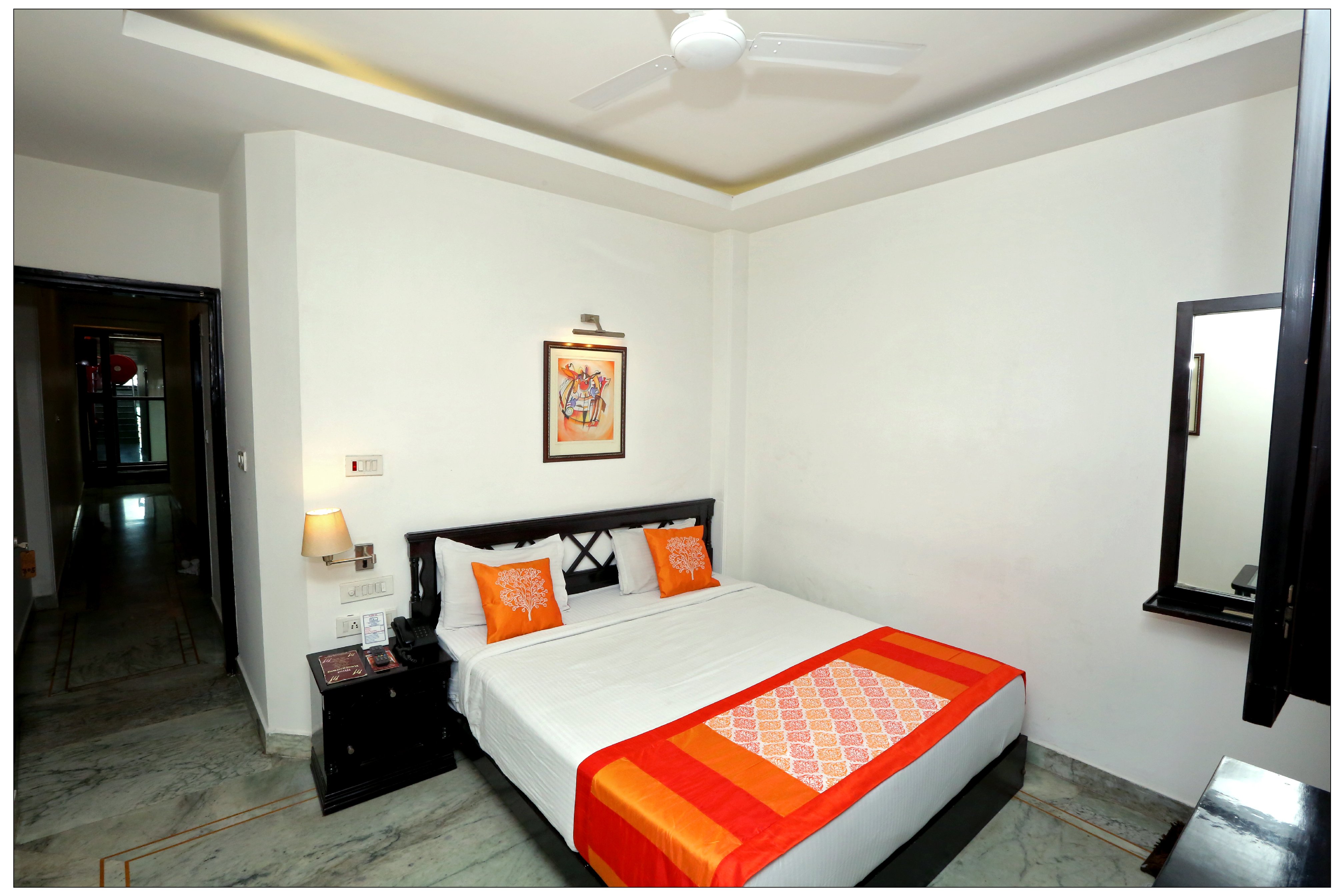 Hotel The R Blues Near Delhi IGI Airport - Tap to explore photos