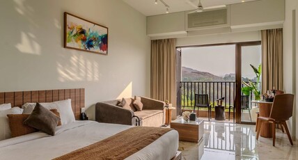 Oxford Golf Resort Room Type - Studio With Golf View, 513 sqft, at Iconic