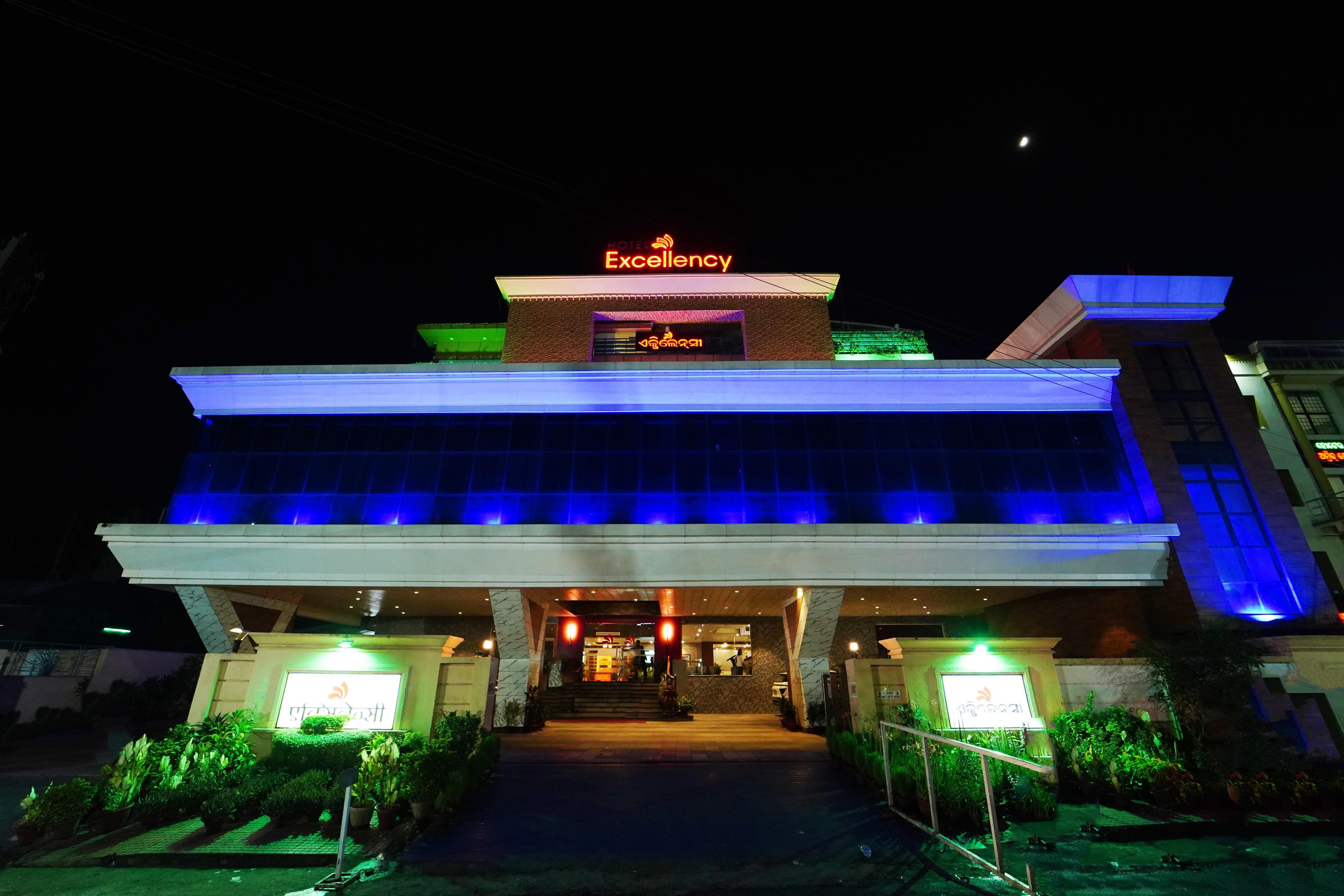 Hotel Excellency - Tap to explore photos