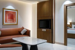Wingston A TreeHouse Hotel, Mathura