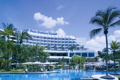 Shangri-La's Rasa Sentosa Resort & Spa