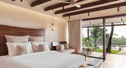 Riva Beach Resort Room Type - Platinum Room with bathtub