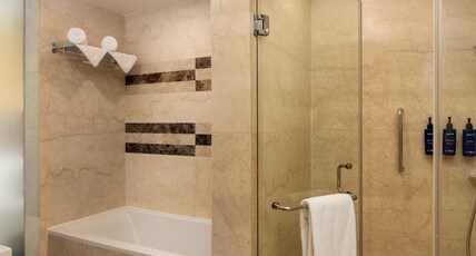 Radisson Blu Hotel Greater Noida Room Type - Business Class Room Radisson Blu Hotel Greater Noida Room Type - Business Class Room