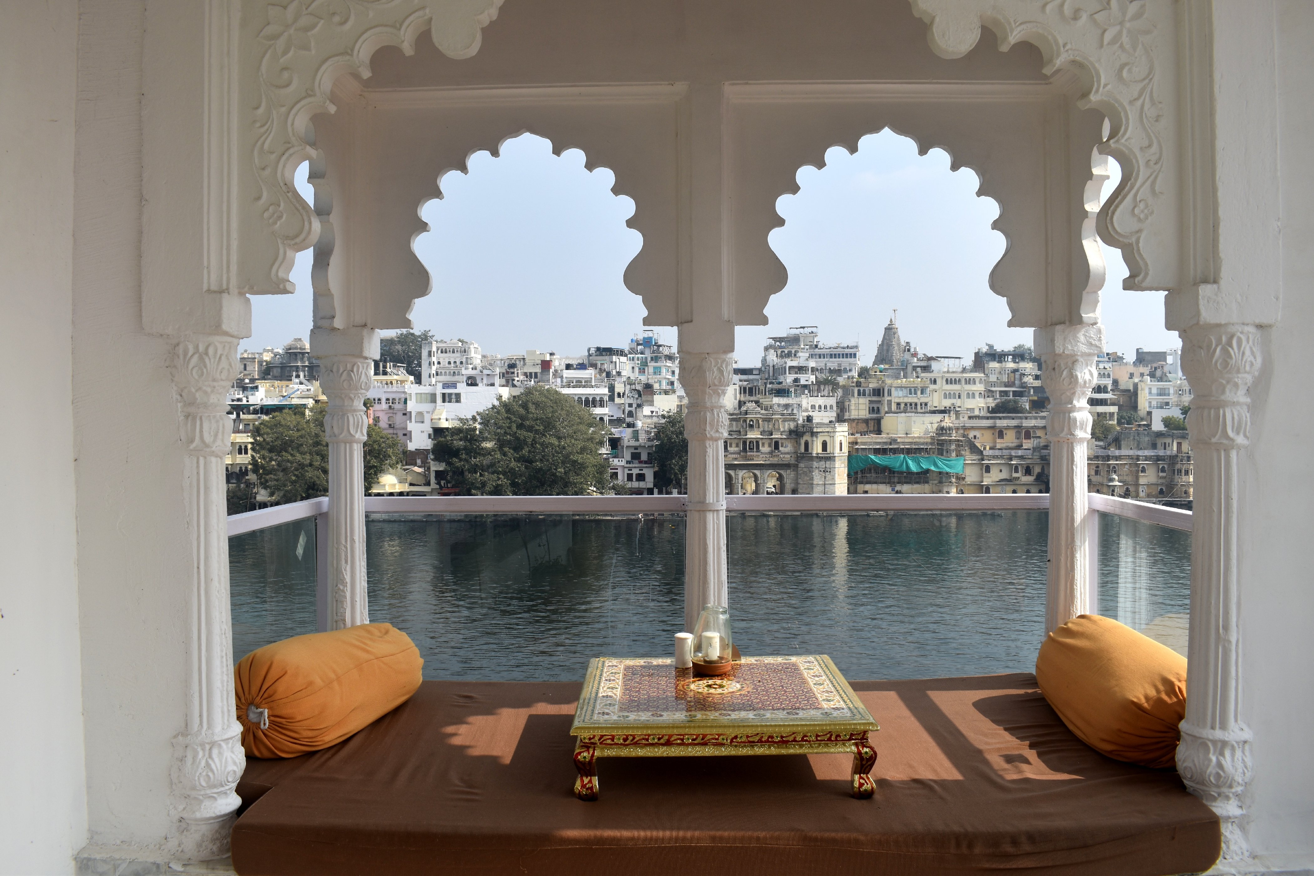 THAMLA HAVELI - Heritage Lake View Hotel - Tap to explore photos