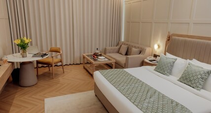 THE TIVOLI NEW DELHI Room Type - Club King Bed Room
