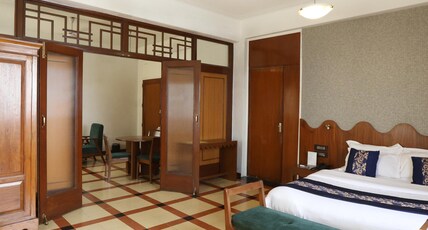 Sea Green Hotel Room Type - Superior Queens Necklace Suite