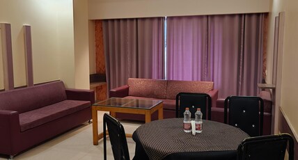 HOTEL YASH GRAND Room Type - Suite Room with Bathtub
